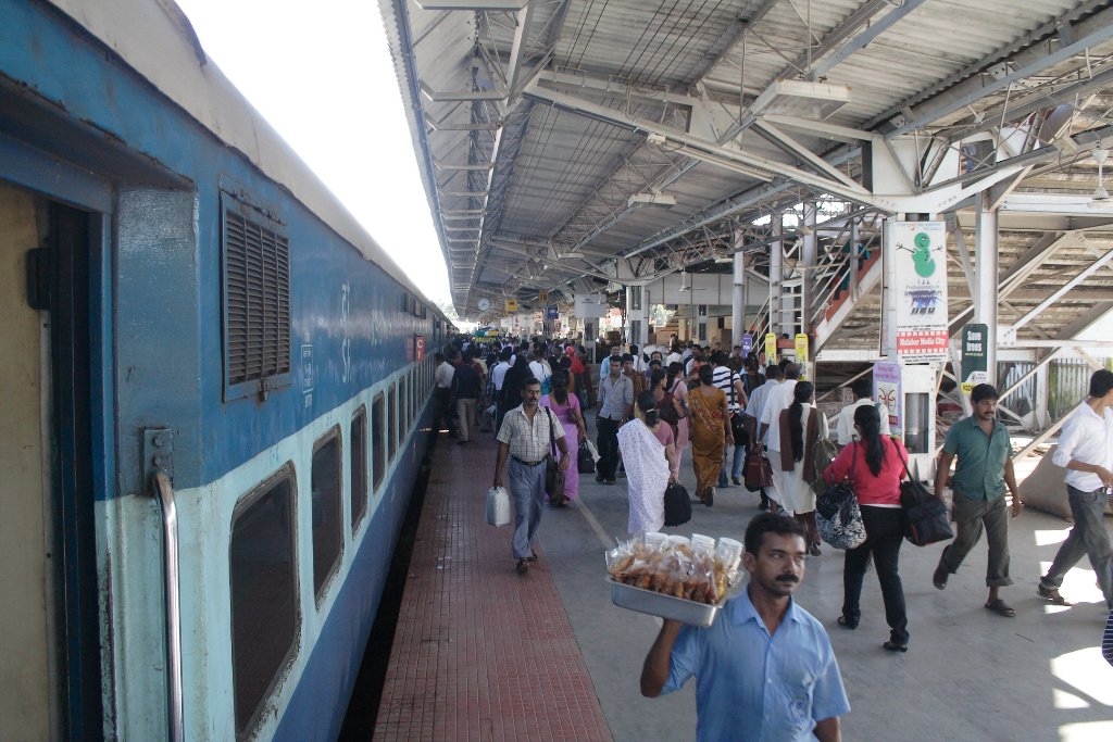 02-A train station between Cochin and Thalassery.jpg - A train station between Cochin and Thalassery